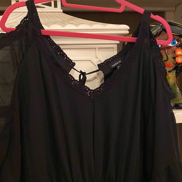 Torrid black chiffon cold shoulder skater dress 5 5X - Picture 5 of 7